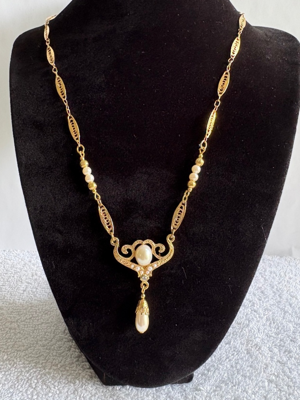Vintage 1928 Jewelry Company Filigree Faux Pearl Drop Necklace